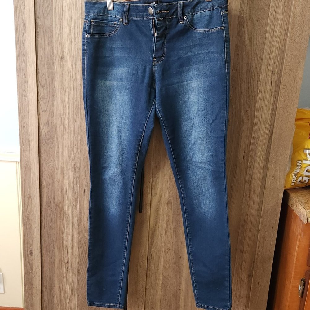 Royalty for me sz 12 Skinny Jeans